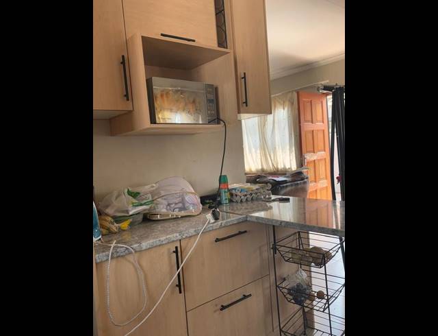 2 BEDROOM HOUSE FOR SALE IN GERMISTON SOUTH